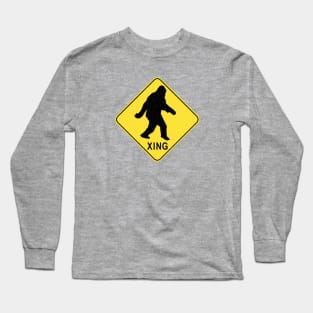 Bigfoot Crossing Sign (vintage look) Long Sleeve T-Shirt